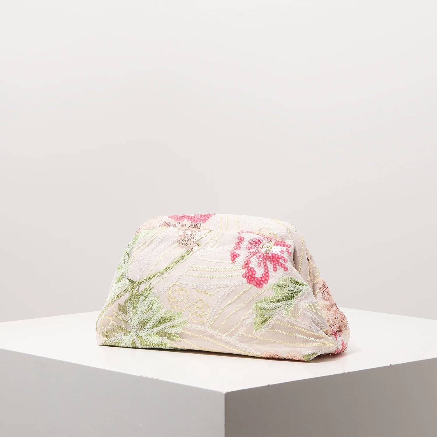 Pochette clutch florales perlées