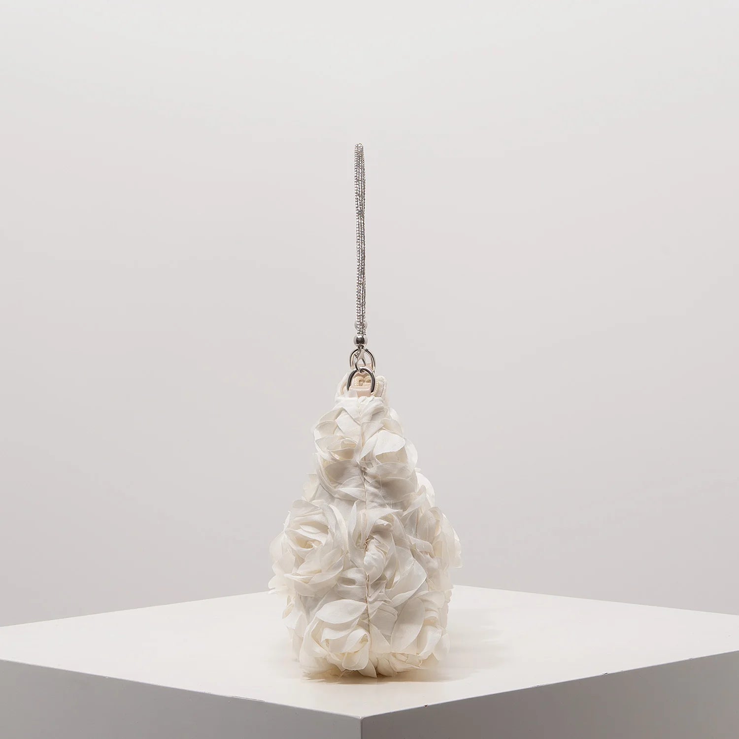 Sac à main orné de roses