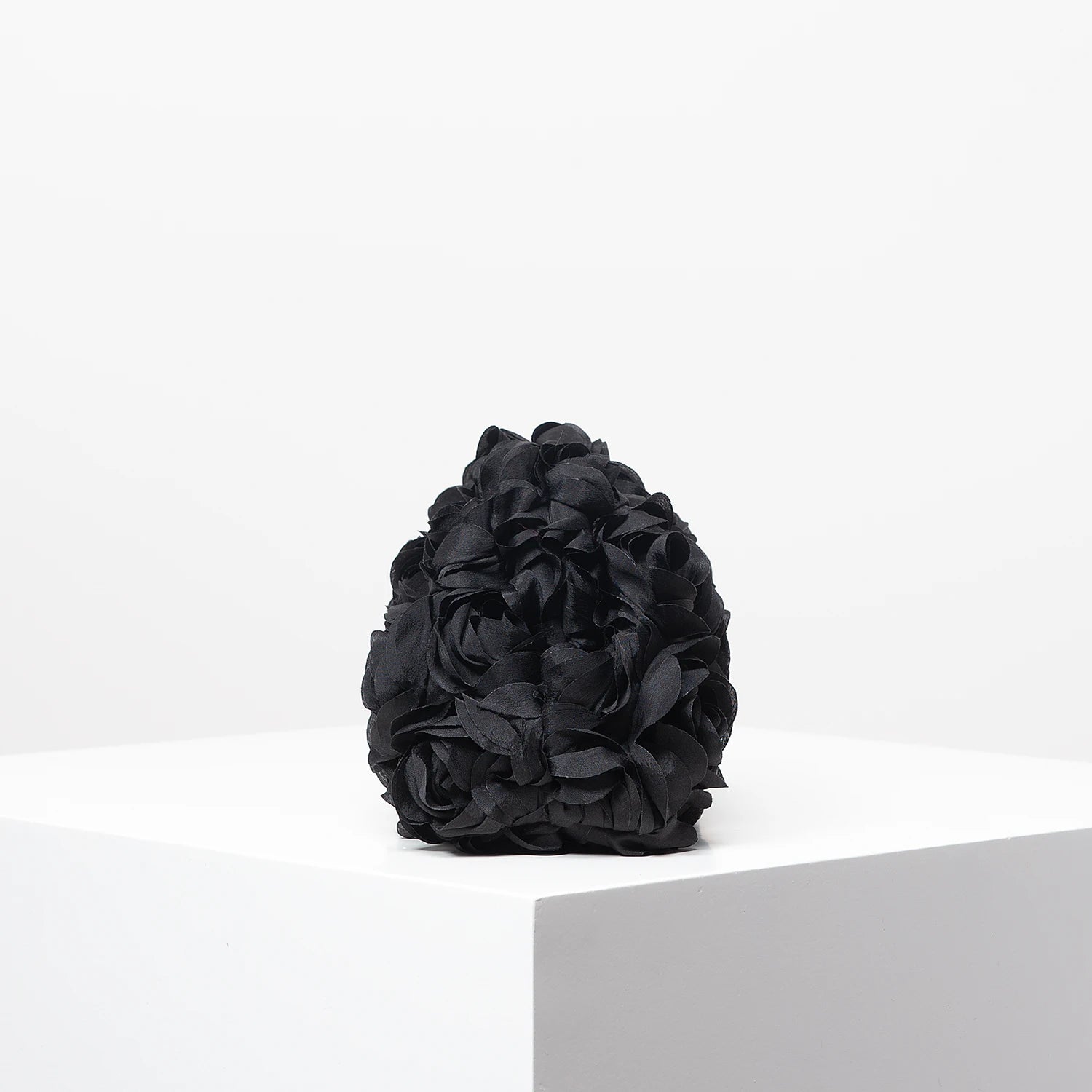 Pochette clutch a motif fleuries roses