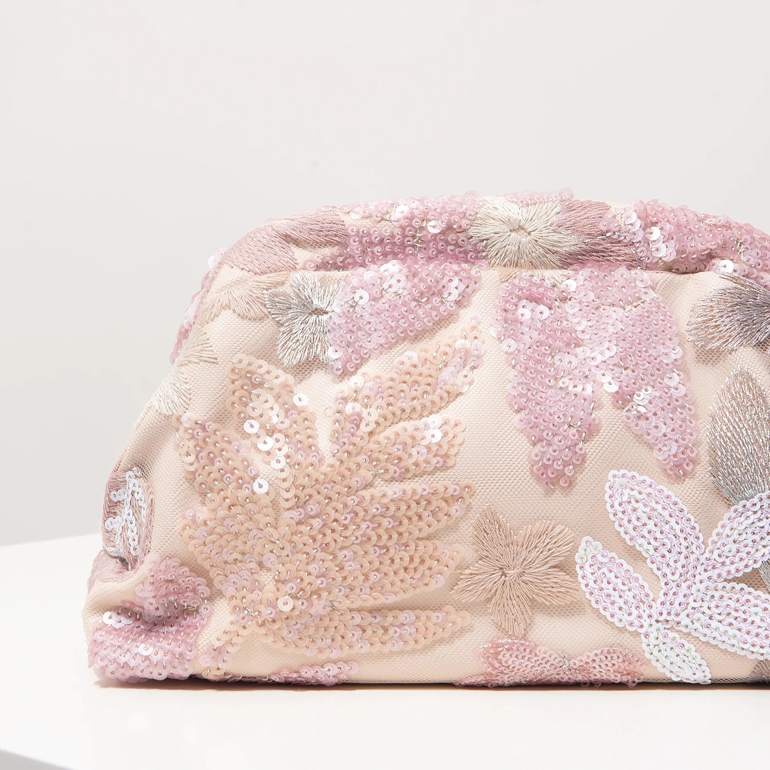 Pochette clutch florales perlées