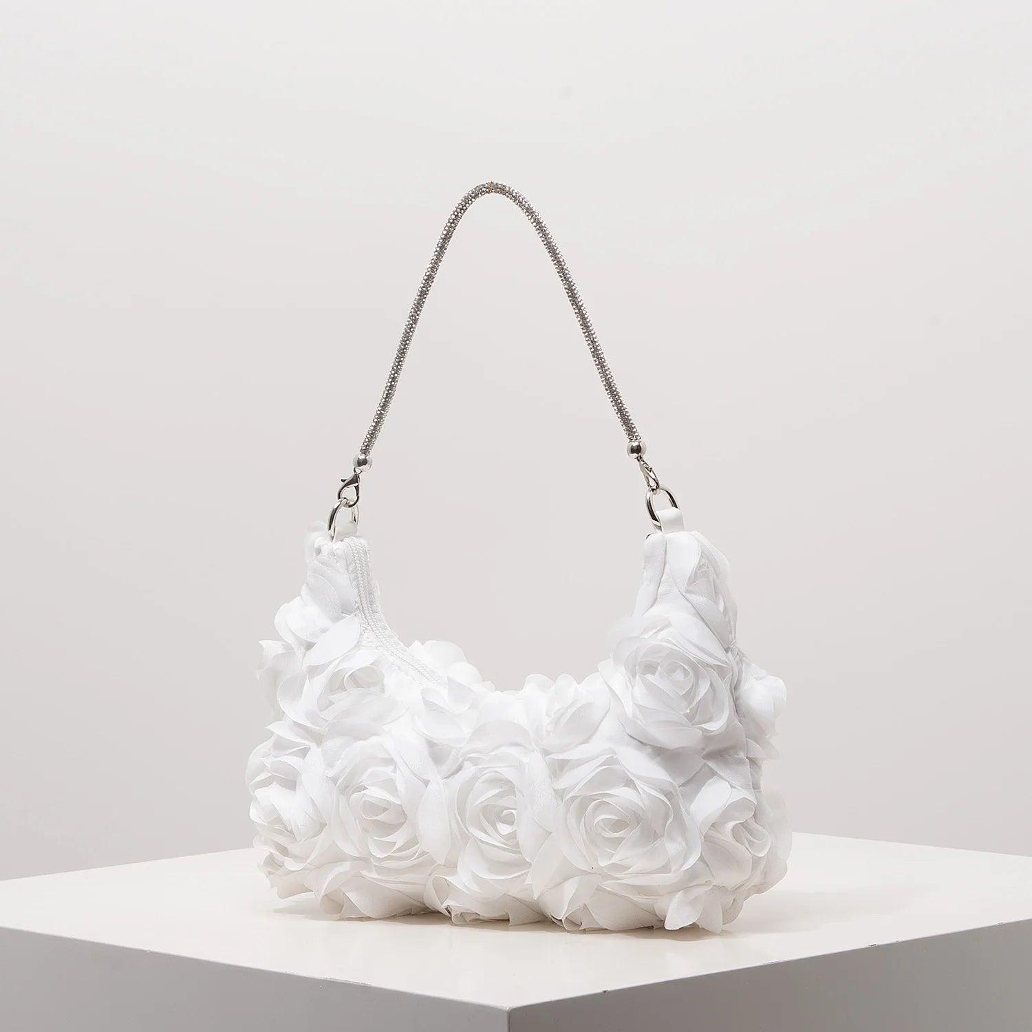 Sac à main orné de roses