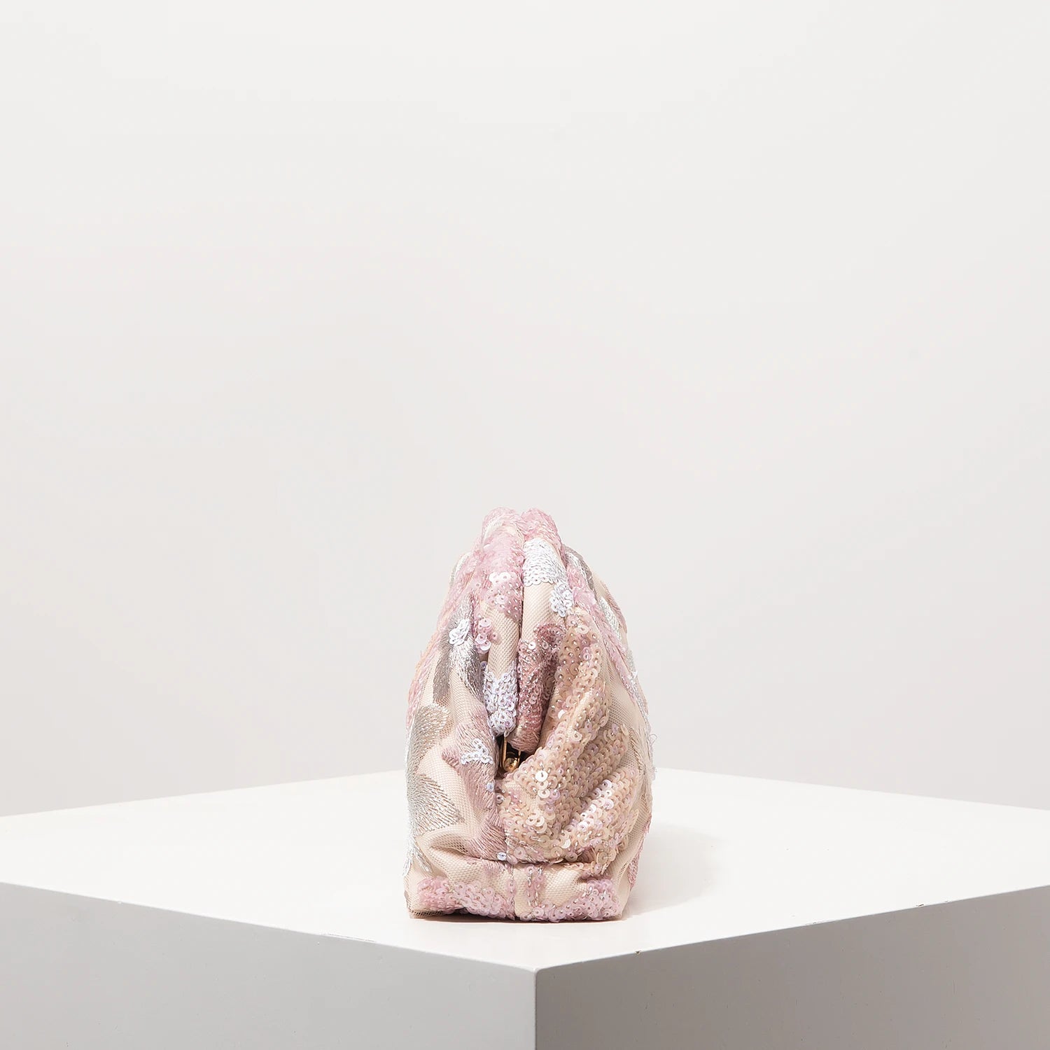 Pochette clutch florales perlées