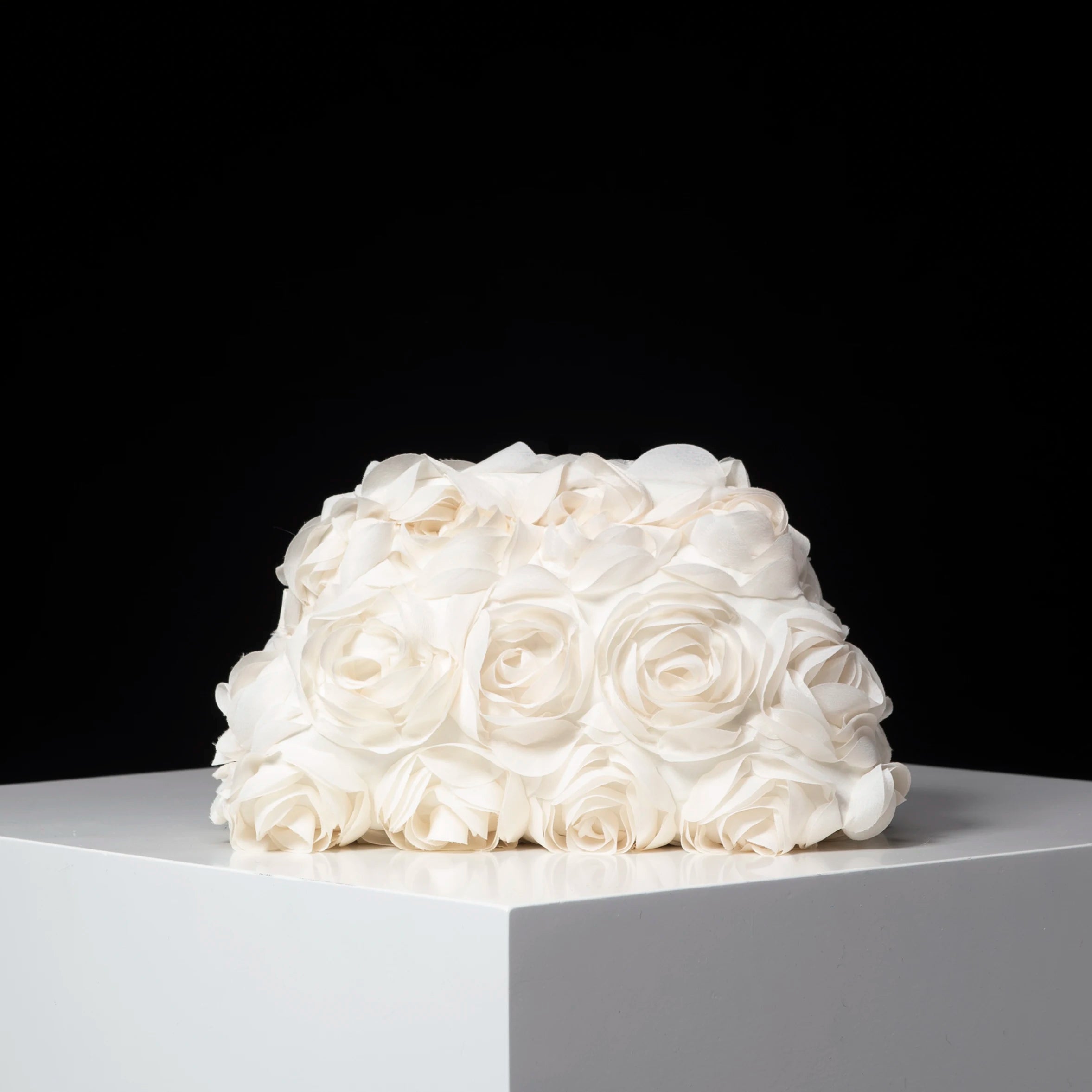 Pochette clutch a motif fleuries roses