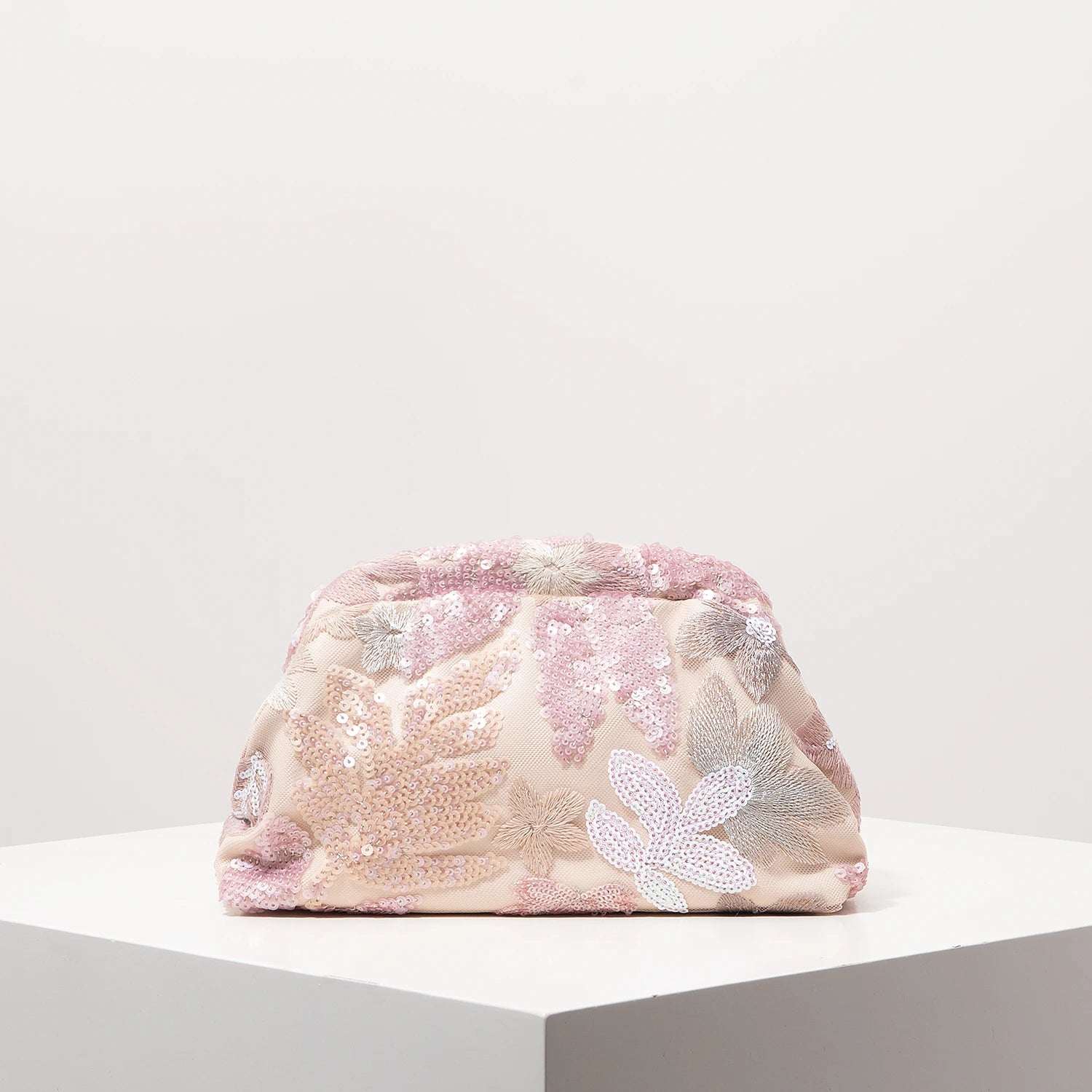 Pochette clutch florales perlées