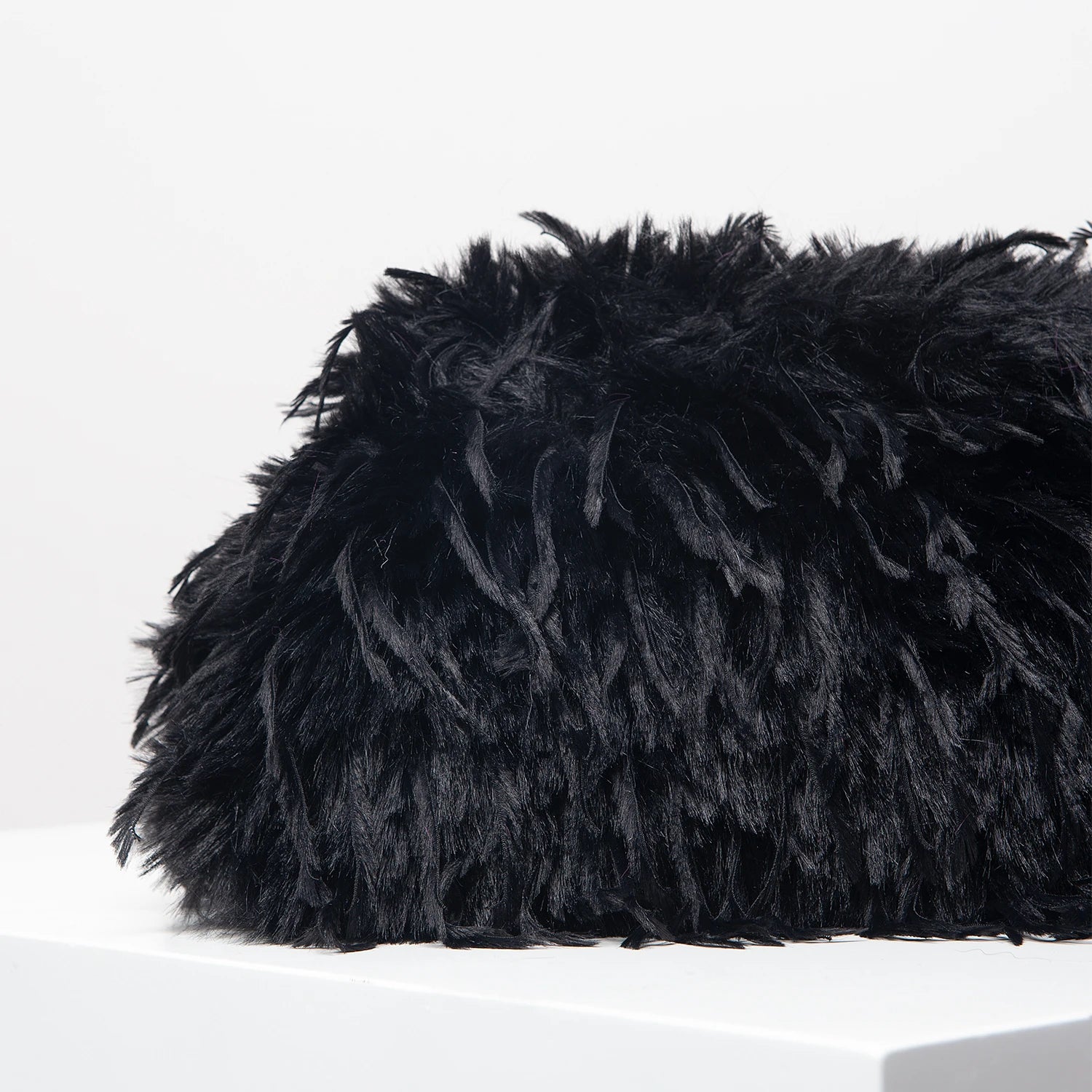 Pochette kiss lock à plumes